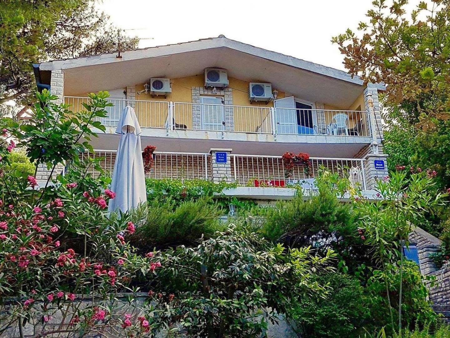 Apartmani Lidija Karin Donji Donji Karin Buitenkant foto