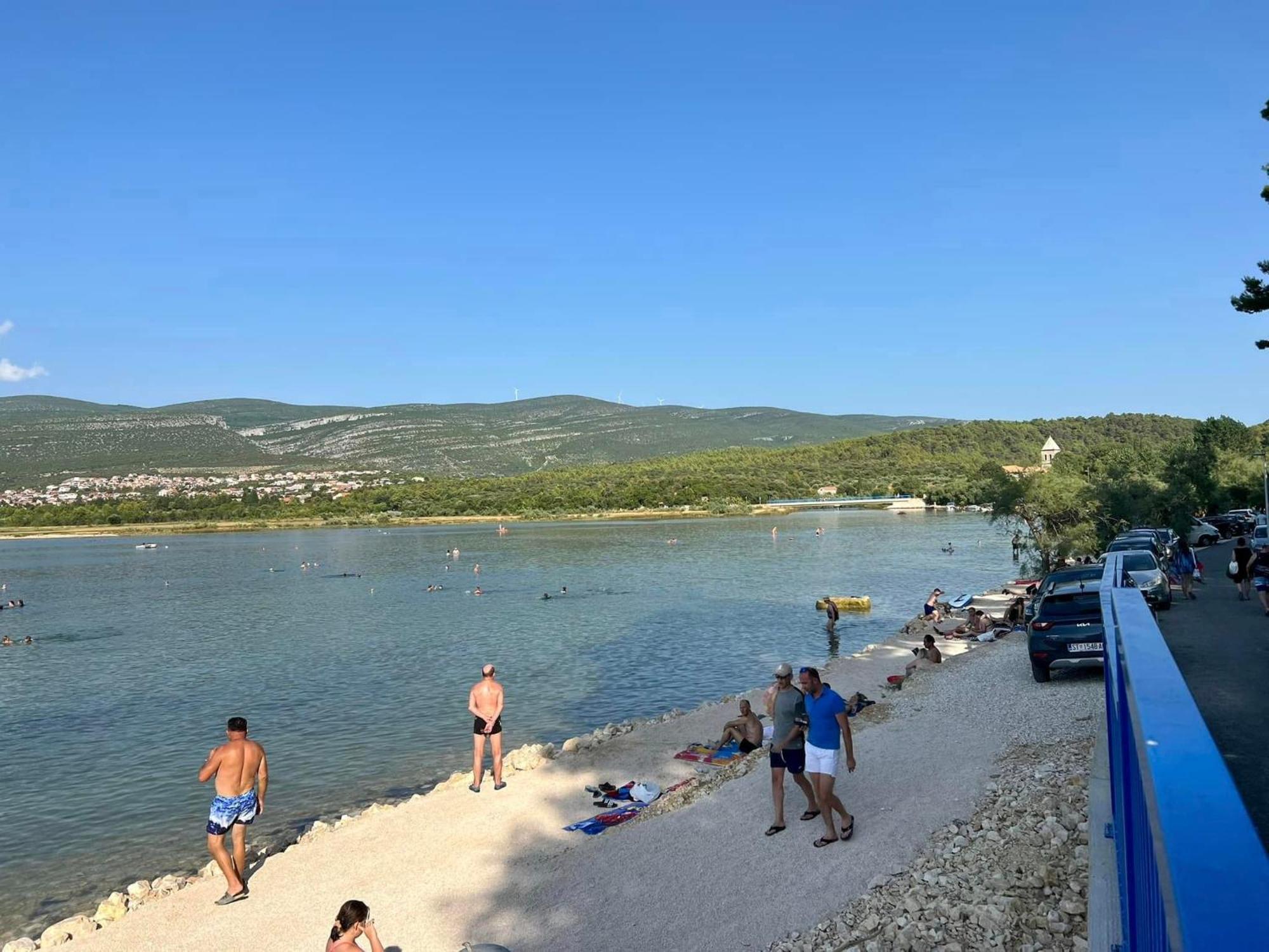 Apartmani Lidija Karin Donji Donji Karin Buitenkant foto