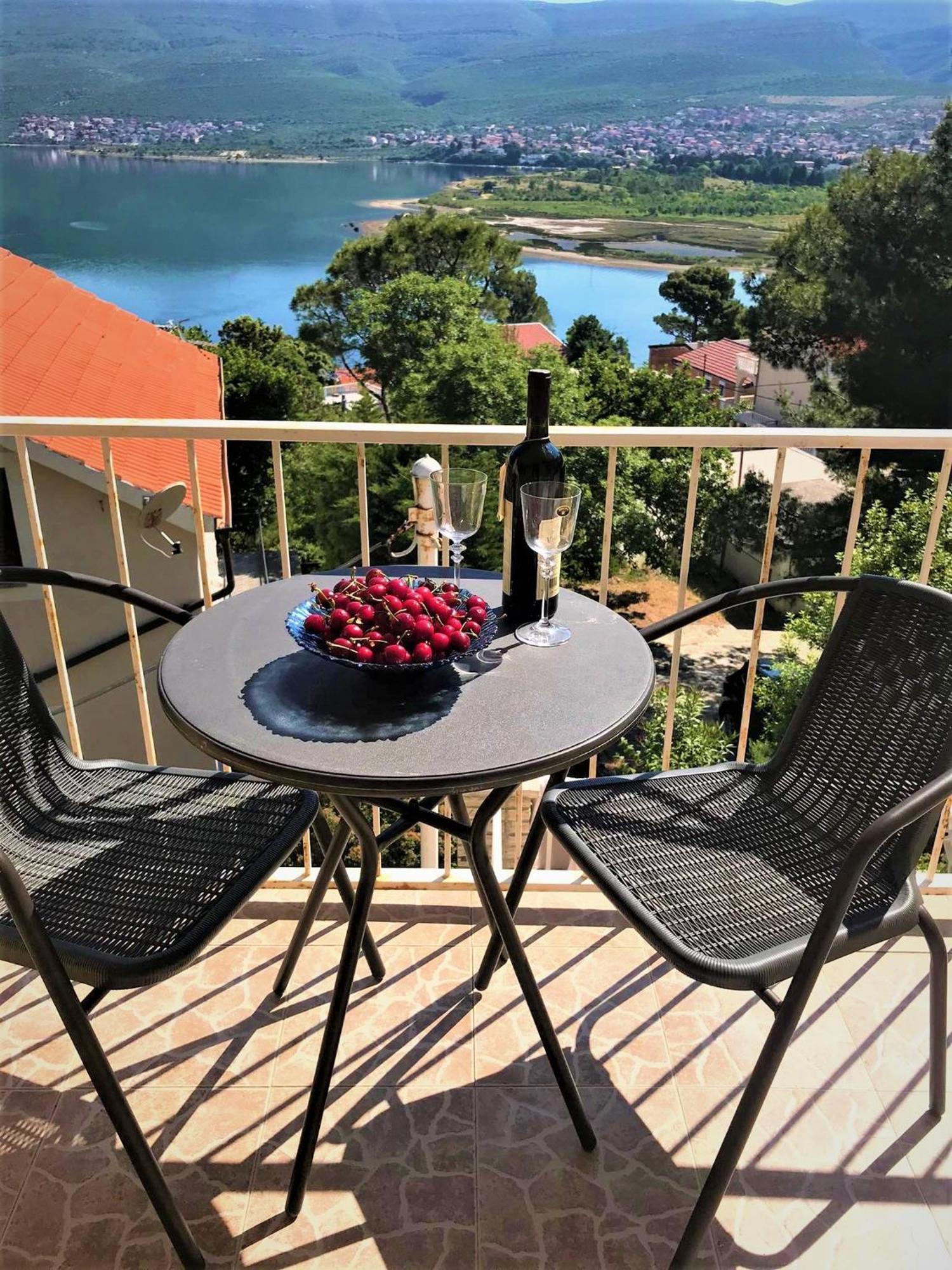 Apartmani Lidija Karin Donji Donji Karin Buitenkant foto