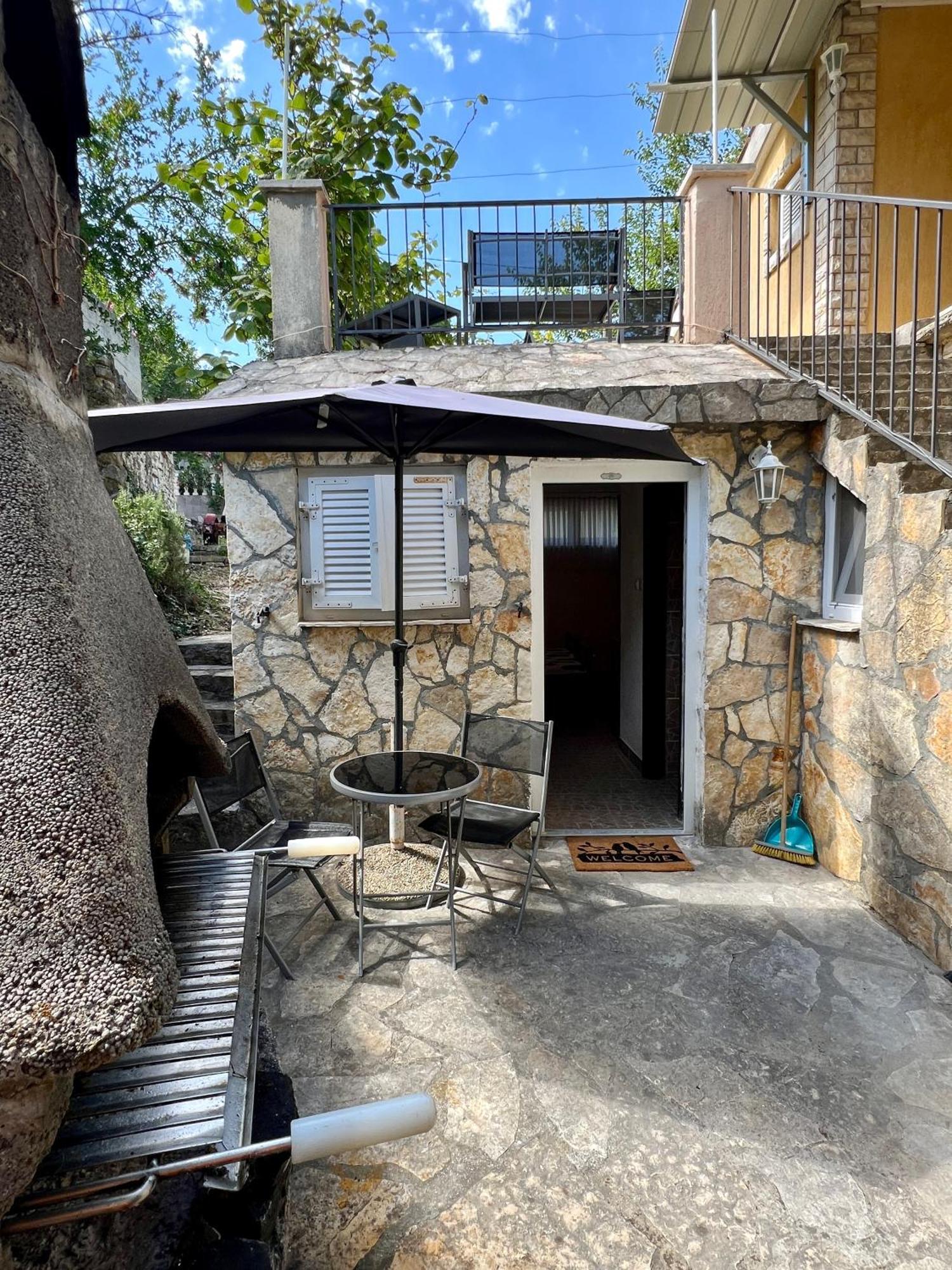 Apartmani Lidija Karin Donji Donji Karin Buitenkant foto