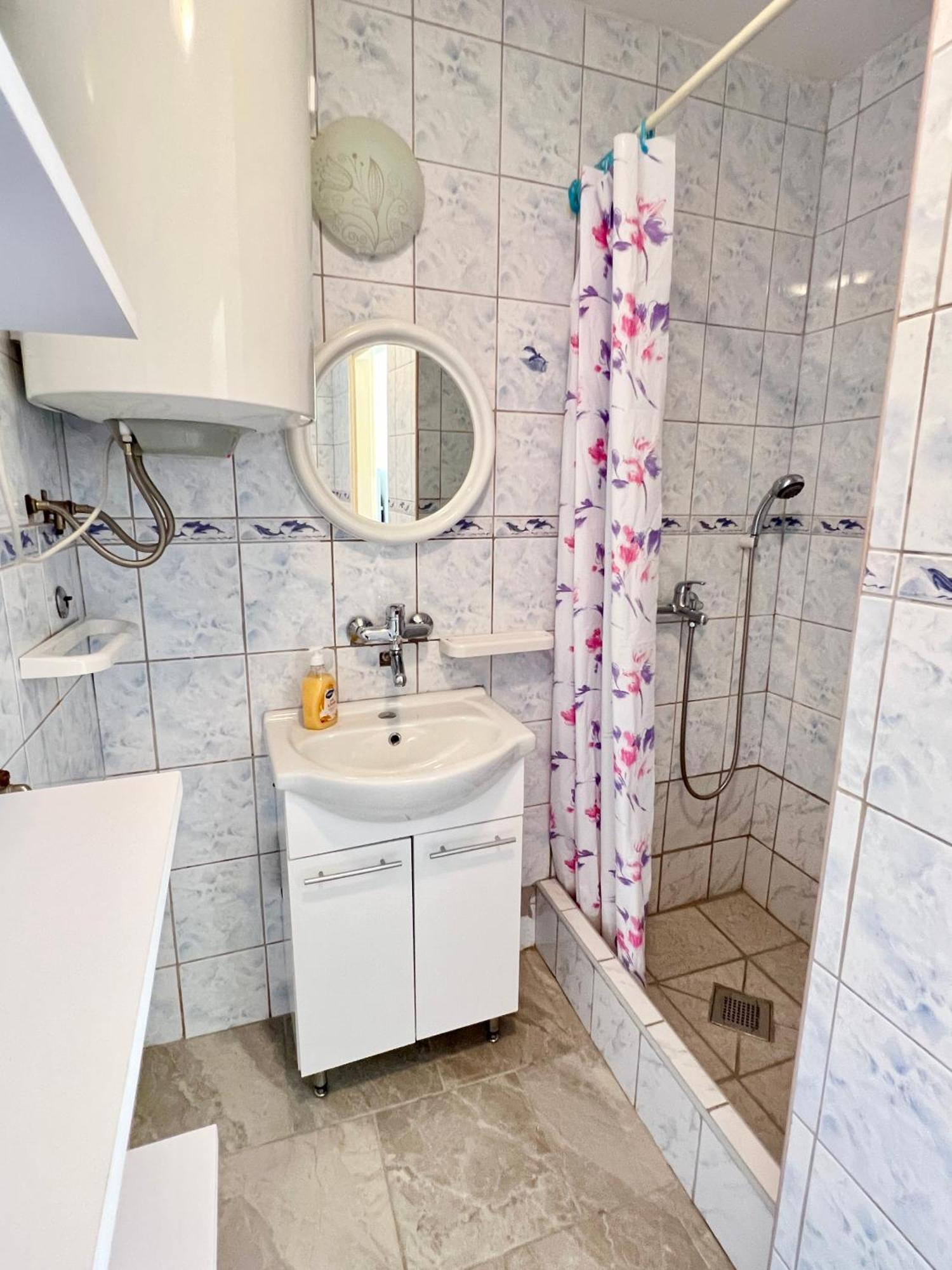 Apartmani Lidija Karin Donji Donji Karin Buitenkant foto