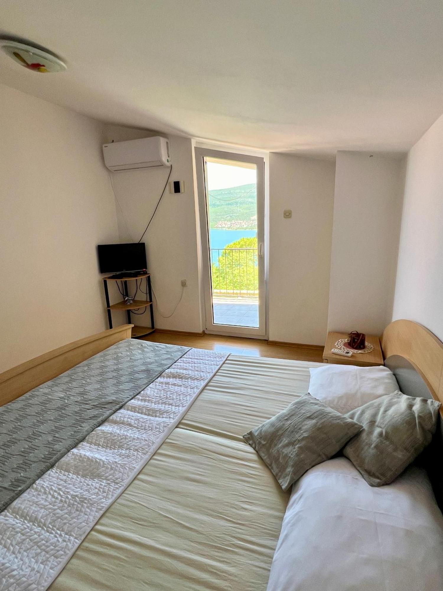 Apartmani Lidija Karin Donji Donji Karin Buitenkant foto