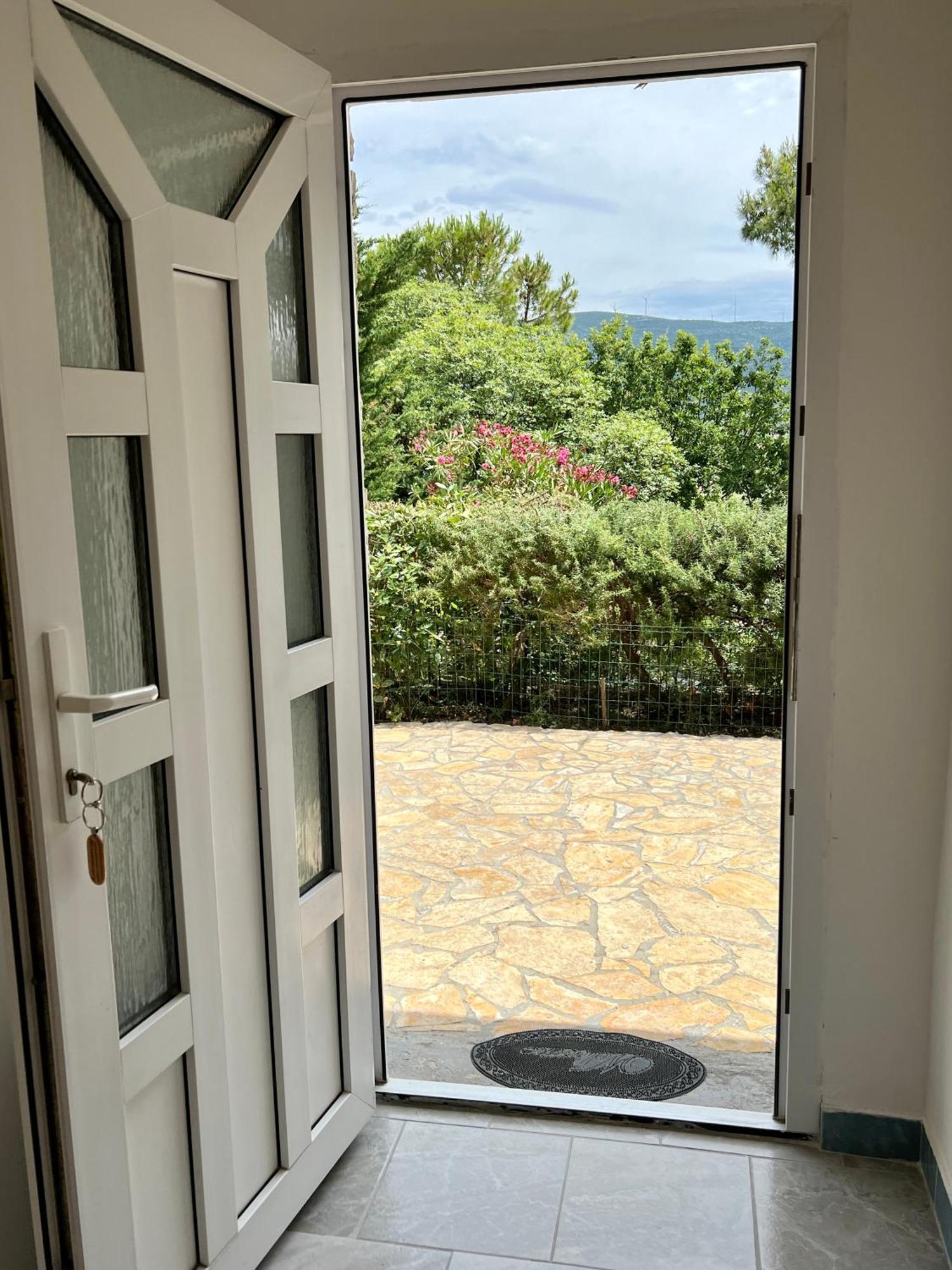Apartmani Lidija Karin Donji Donji Karin Buitenkant foto