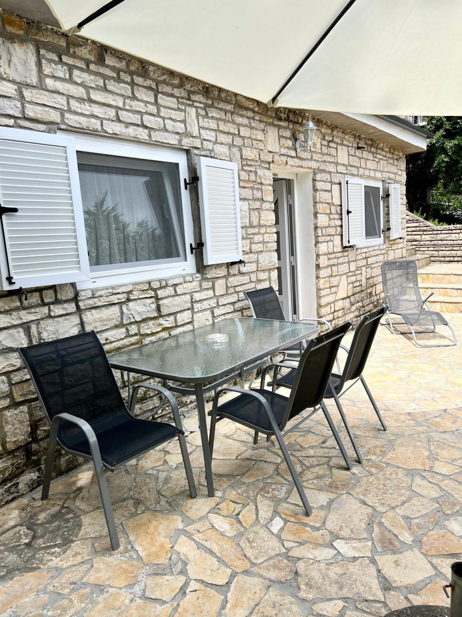 Apartmani Lidija Karin Donji Donji Karin Buitenkant foto